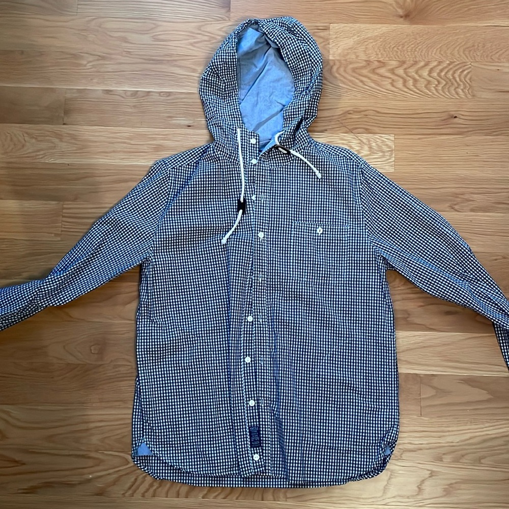 Penfield size M long sleeve hooded button down